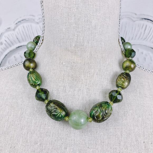 Vintage German Necklace, MCM Green Plastic Beads, Gold Shimmer, Marbled, Faceted - Picture 2 of 8